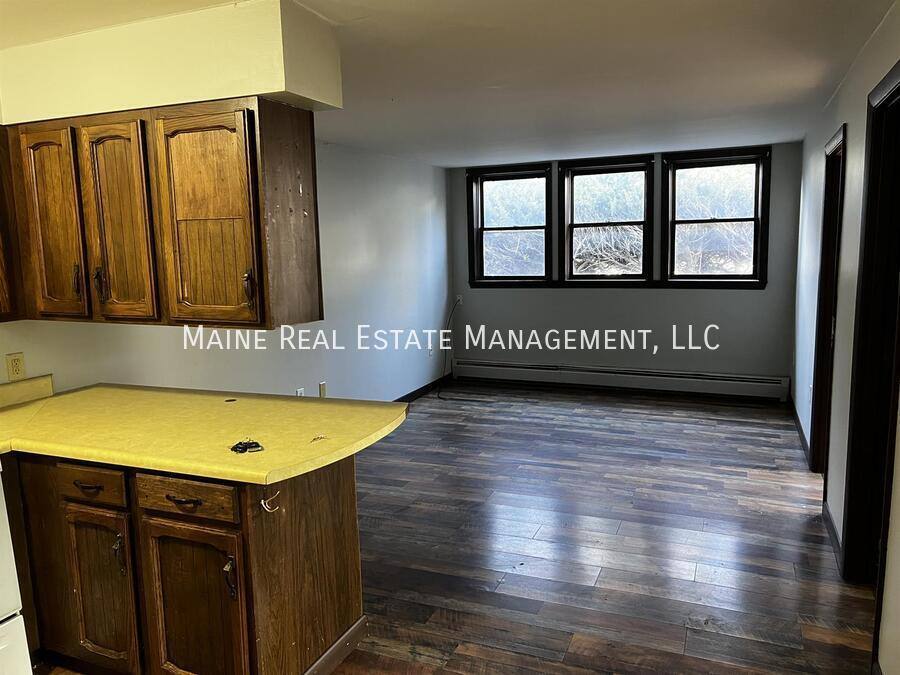 Apartment for rent at 47 Sanford St #2, Bangor, ME 04401