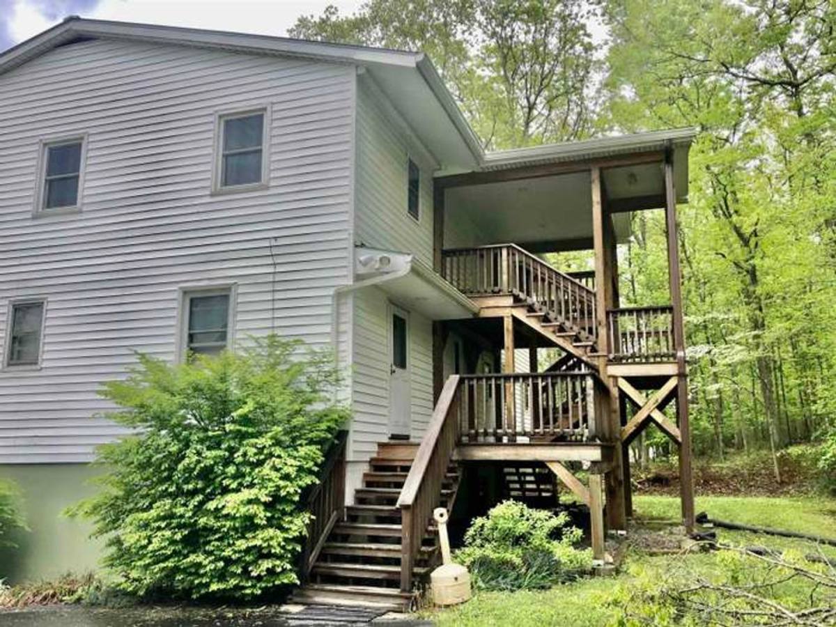 Apartment for rent at 1849 Merrimac Rd, Blacksburg, VA 24060