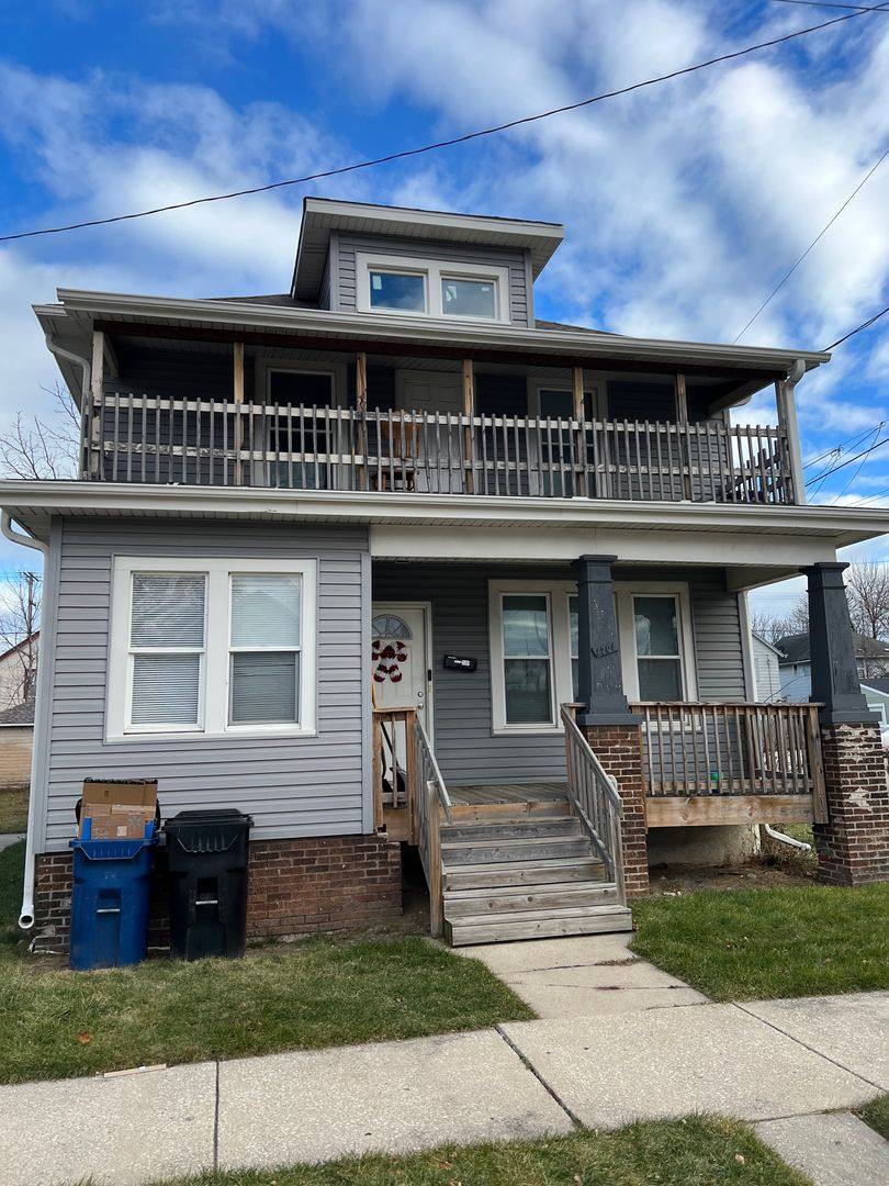 Apartment for rent at 1701 Edgewood Ave, Racine, WI 53402