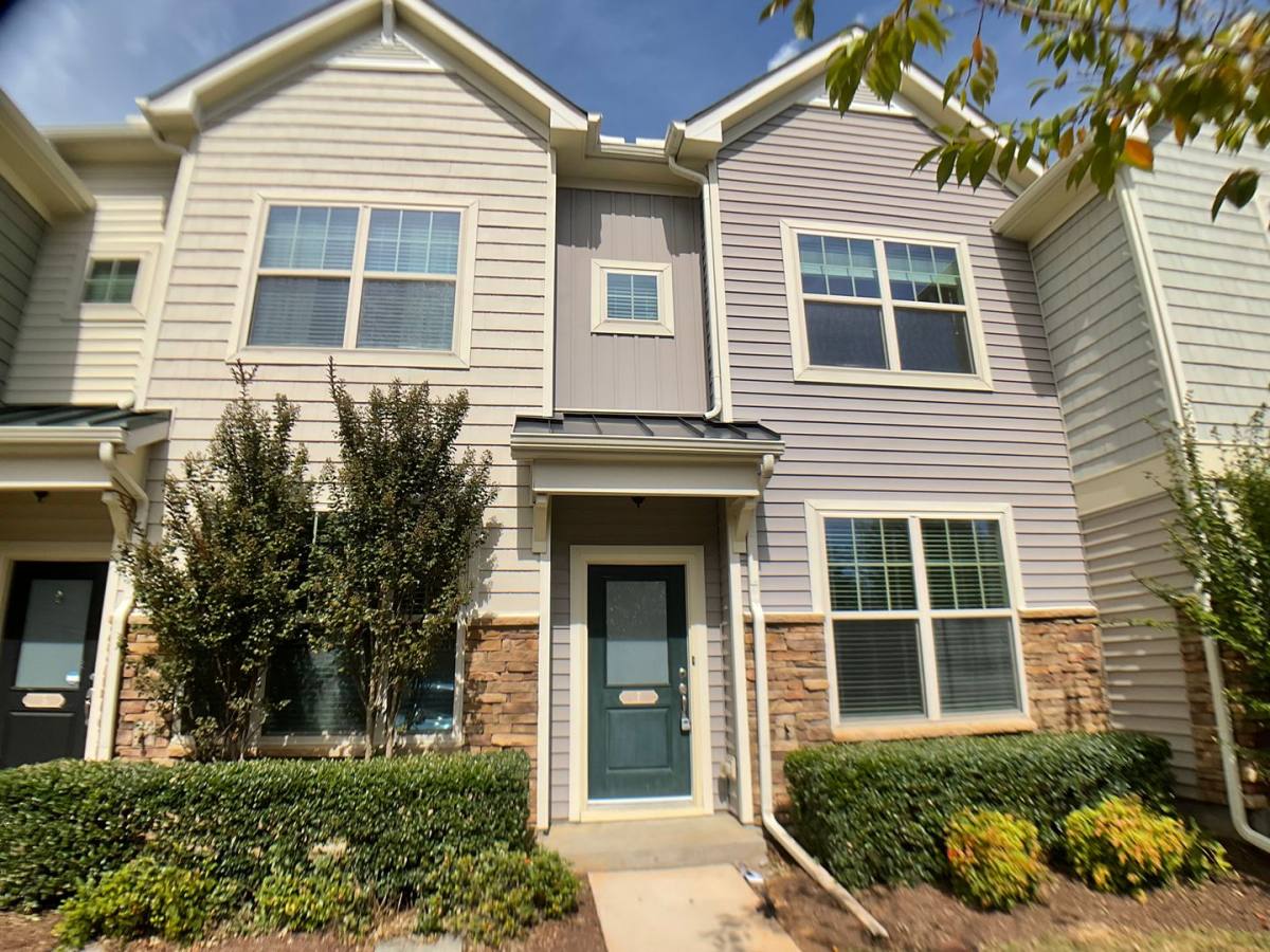 Townhouse for rent at 7 Bitterroot Dr, Durham, NC 27705