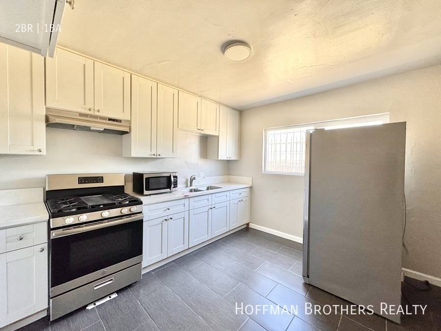 Apartment for rent at 10910 S Avalon Blvd #2, Los Angeles, CA 90044