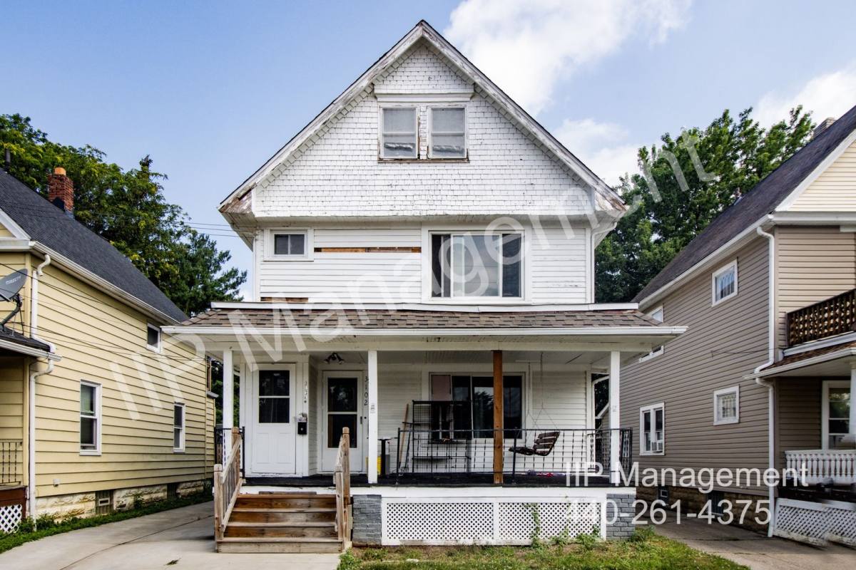 Apartment for rent at 3104 Montclair Ave #UP, Cleveland, OH 44109