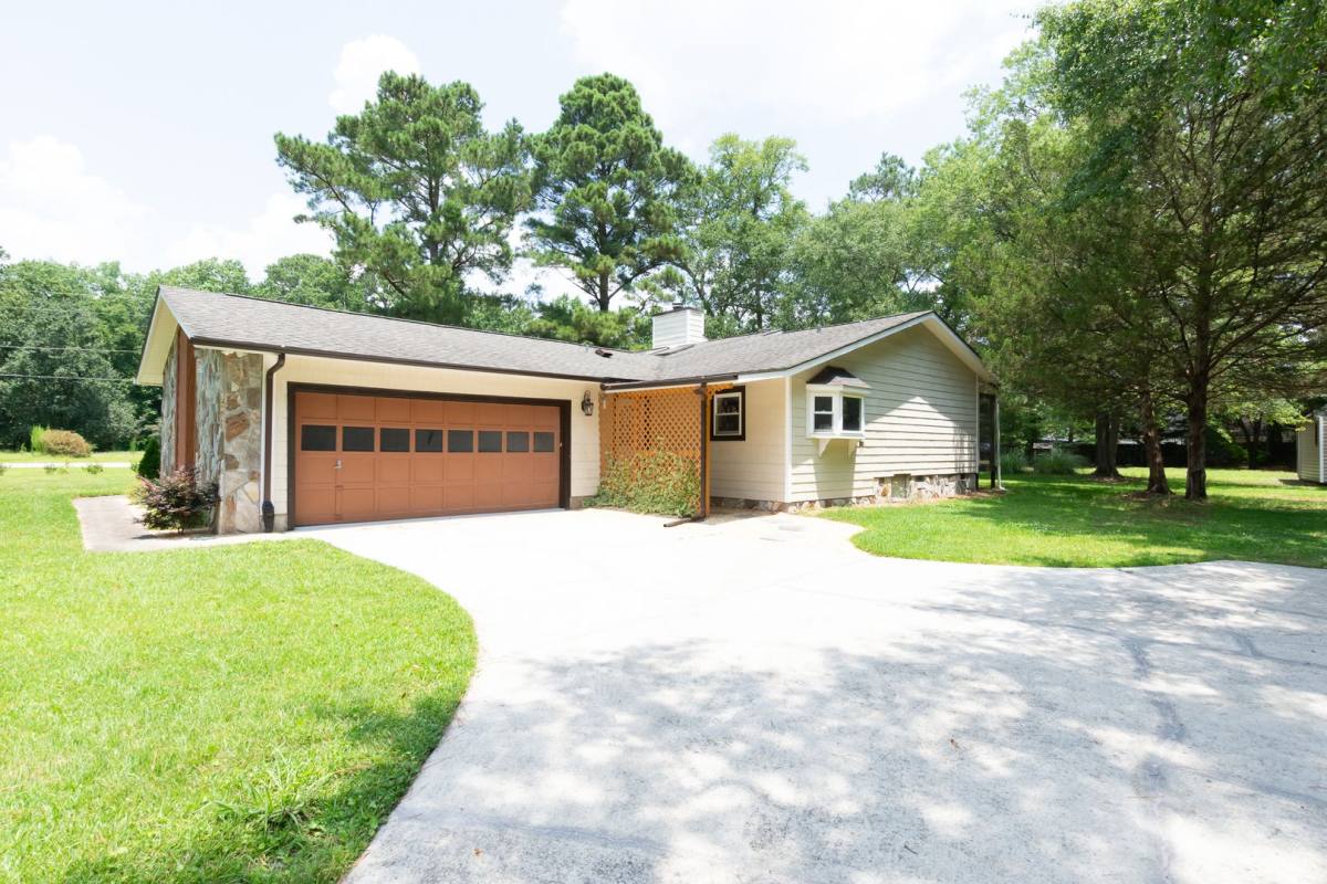 House for rent at 110 Deerfield Rd, Jacksonville, NC 28540