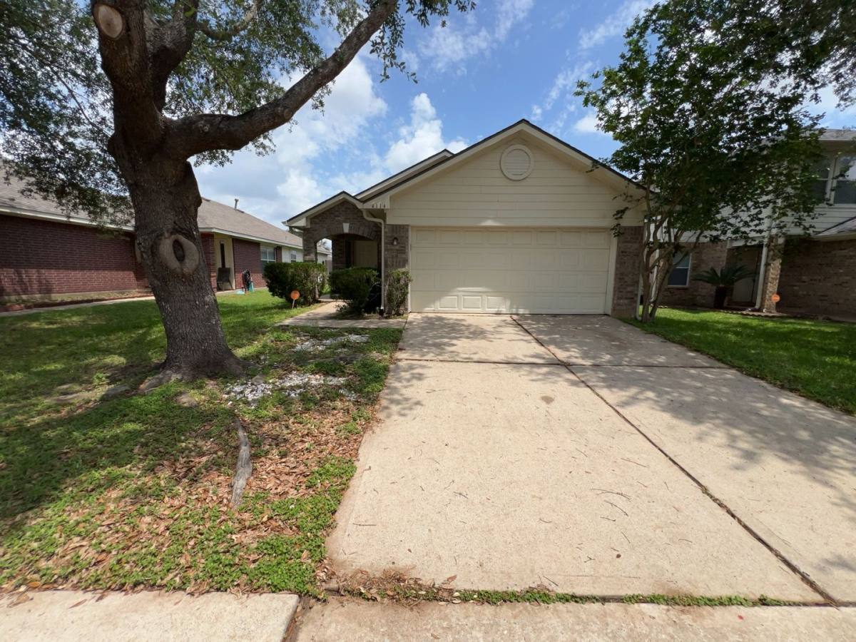 House for rent at 4114 Wimberley Hollow Lane, Houston, TX 77053