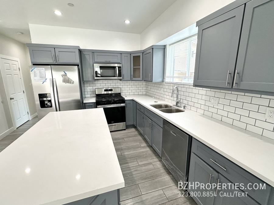 Townhouse for rent at 1123 Browning Blvd, Los Angeles, CA 90037