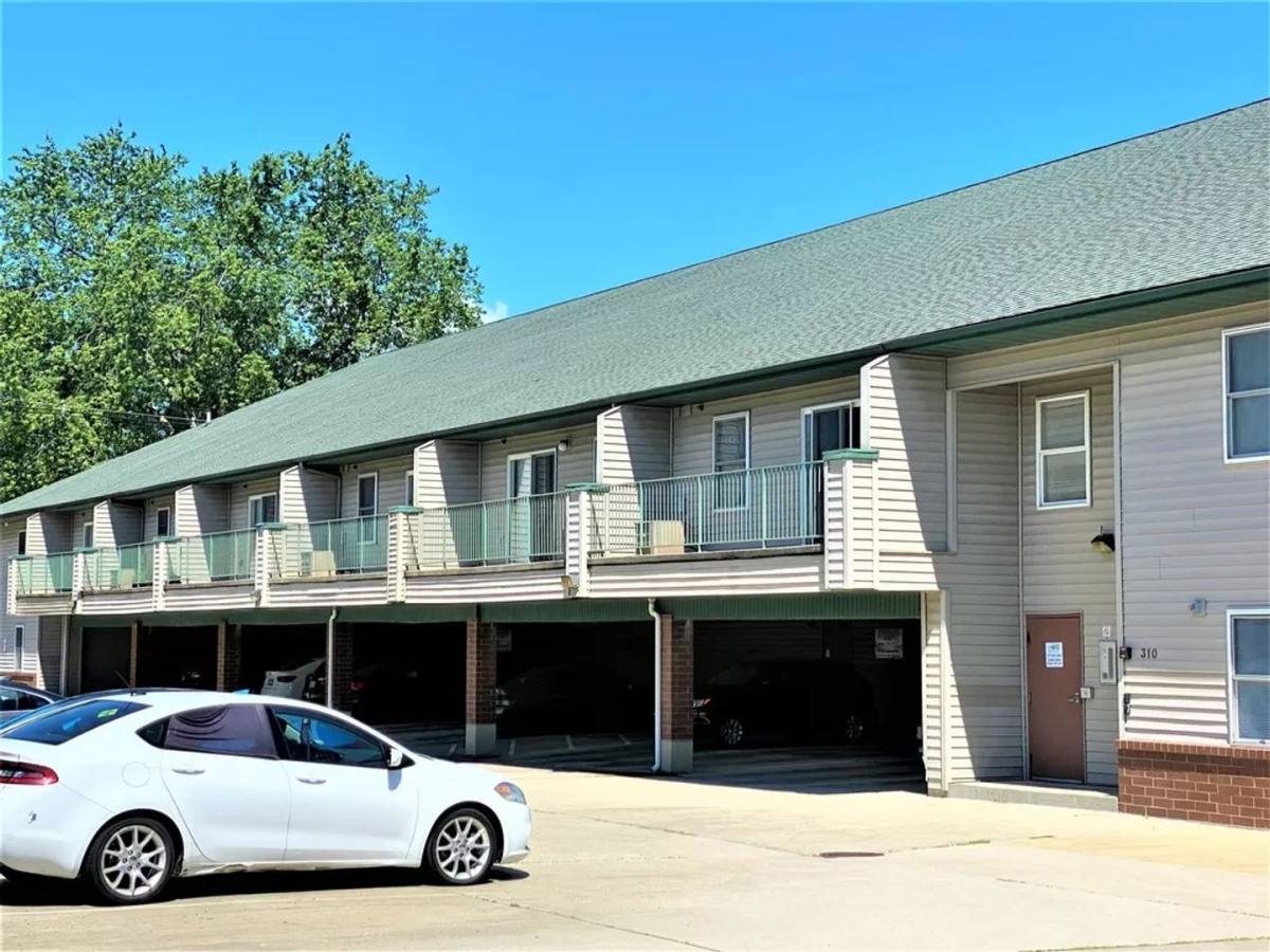Apartment for rent at 1407 State St, Champaign, IL 61820