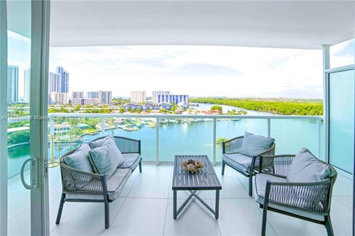 Apartment for rent at 400 Sunny Isles Blvd, North Miami Beach, FL 33160