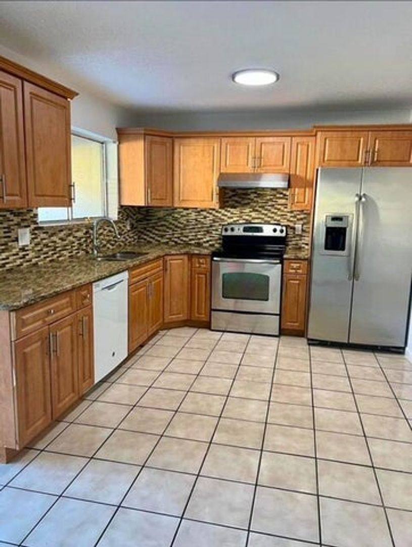 House for rent at 5372 Bosque 129 Lane, West Palm Beach, FL 33415