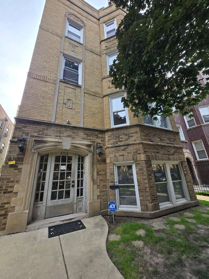 Condo for rent at 6518 N Mozart St, Chicago, IL 60645