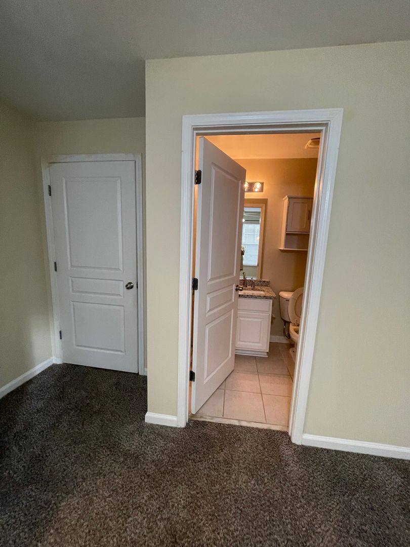 Apartment for rent at 3930 Cherokee Woods Way, Knoxville, TN 37920