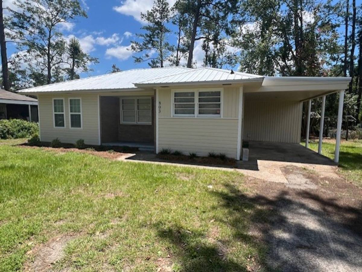 House for rent at 803 Ridgeway Dr, Valdosta, GA 31601