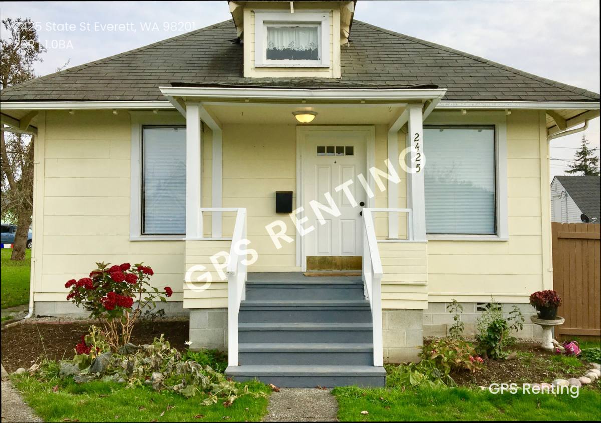House for rent at 2425 State St, Everett, WA 98201