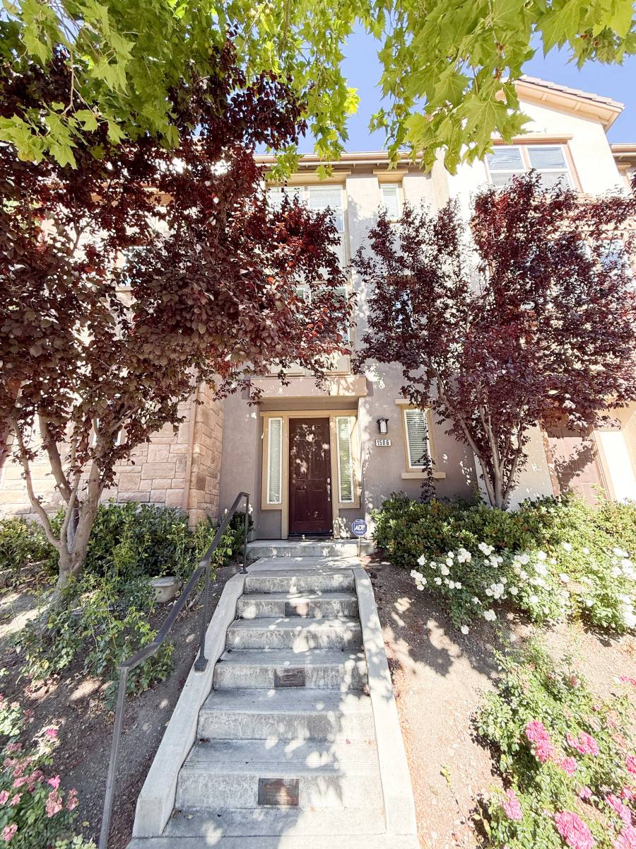 Townhouse for rent at 1506 McCandless Dr, Milpitas, CA 95035
