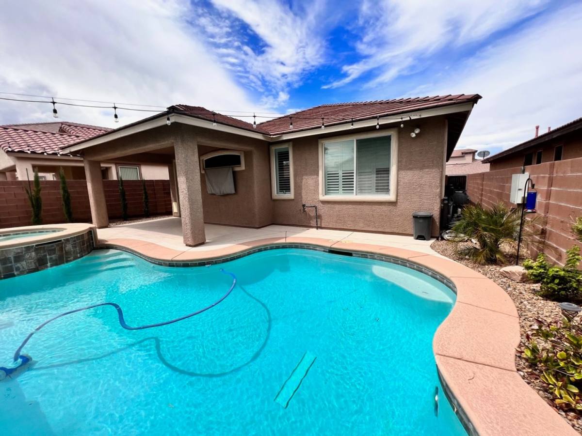 House for rent at 7885 Limestone Arch Ave, Las Vegas, NV 89178
