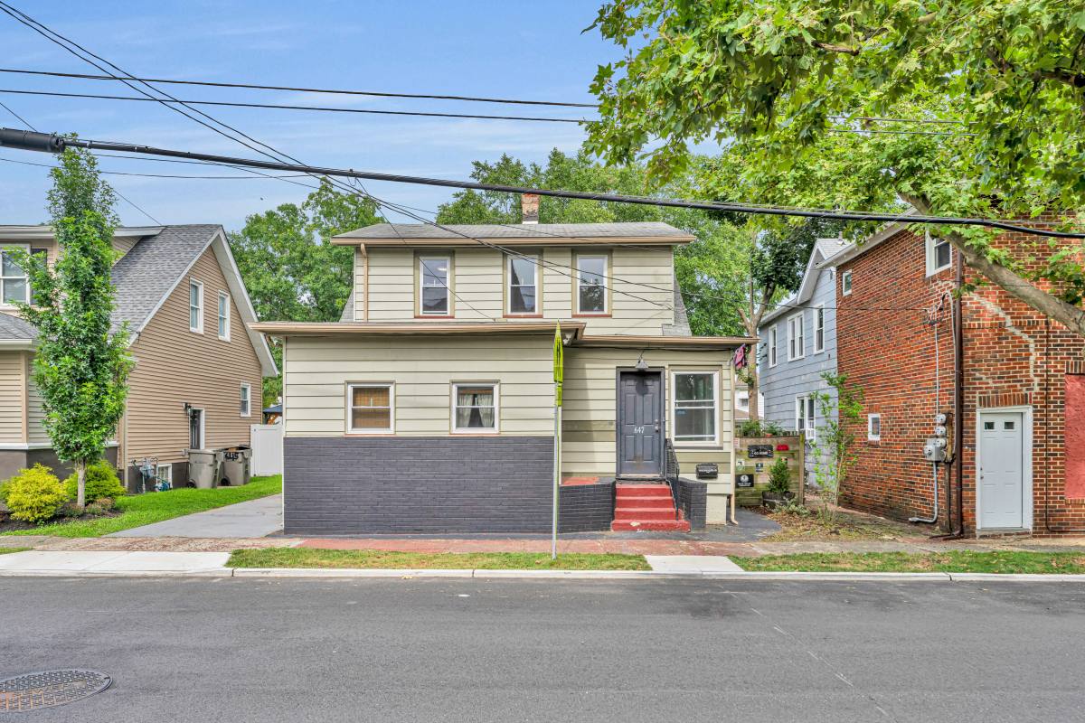 House for rent at 647 N Delaware St, Paulsboro, NJ 08066