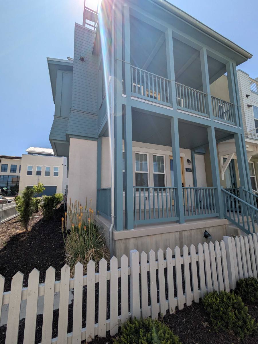 Townhouse for rent at 11201 S Kestrel Rise Rd, South Jordan, UT 84009