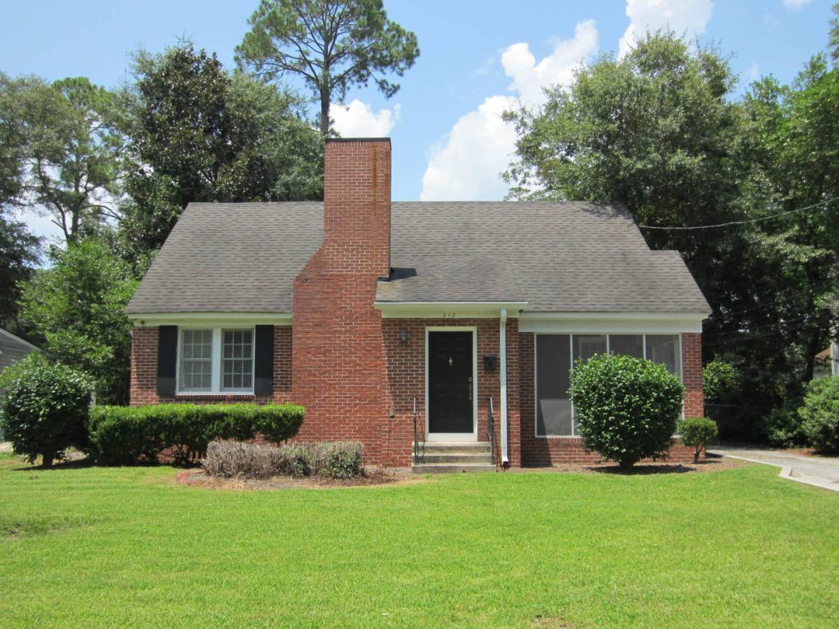 House for rent at 212 W Moore St, Valdosta, GA 31602