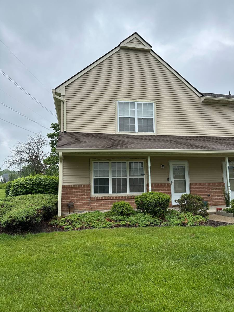 Townhouse for rent at 942 Thomas Ave, North Brunswick, NJ 08902