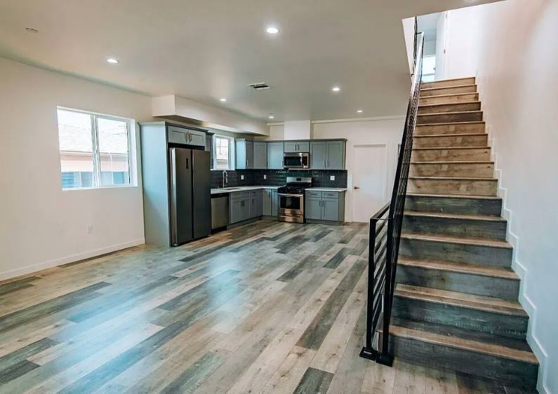 Apartment for rent at 156 N Mariposa Ave #1 2, Los Angeles, CA 90004