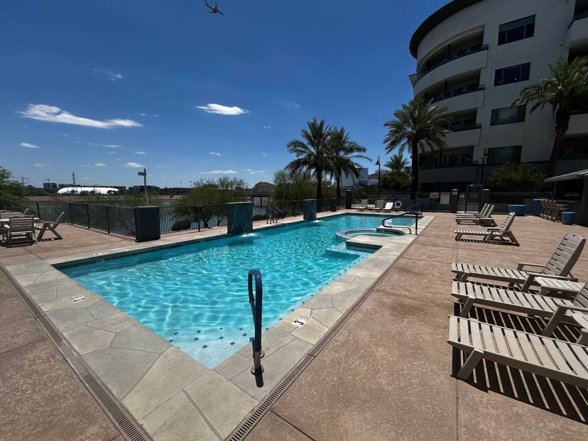 Condo for rent at 945 E Playa Del Norte Dr, Tempe, AZ 85288