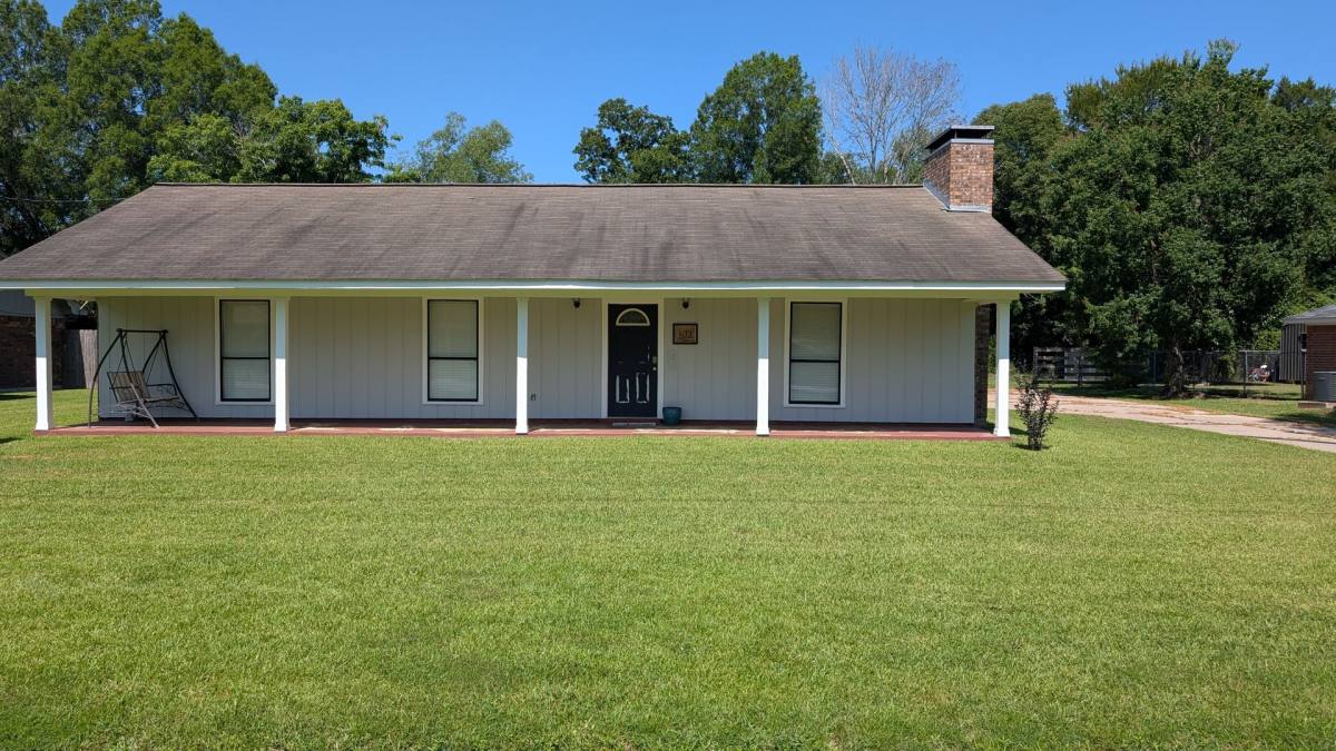 House for rent at 103 Adrian Dr, Monroe, LA 71203