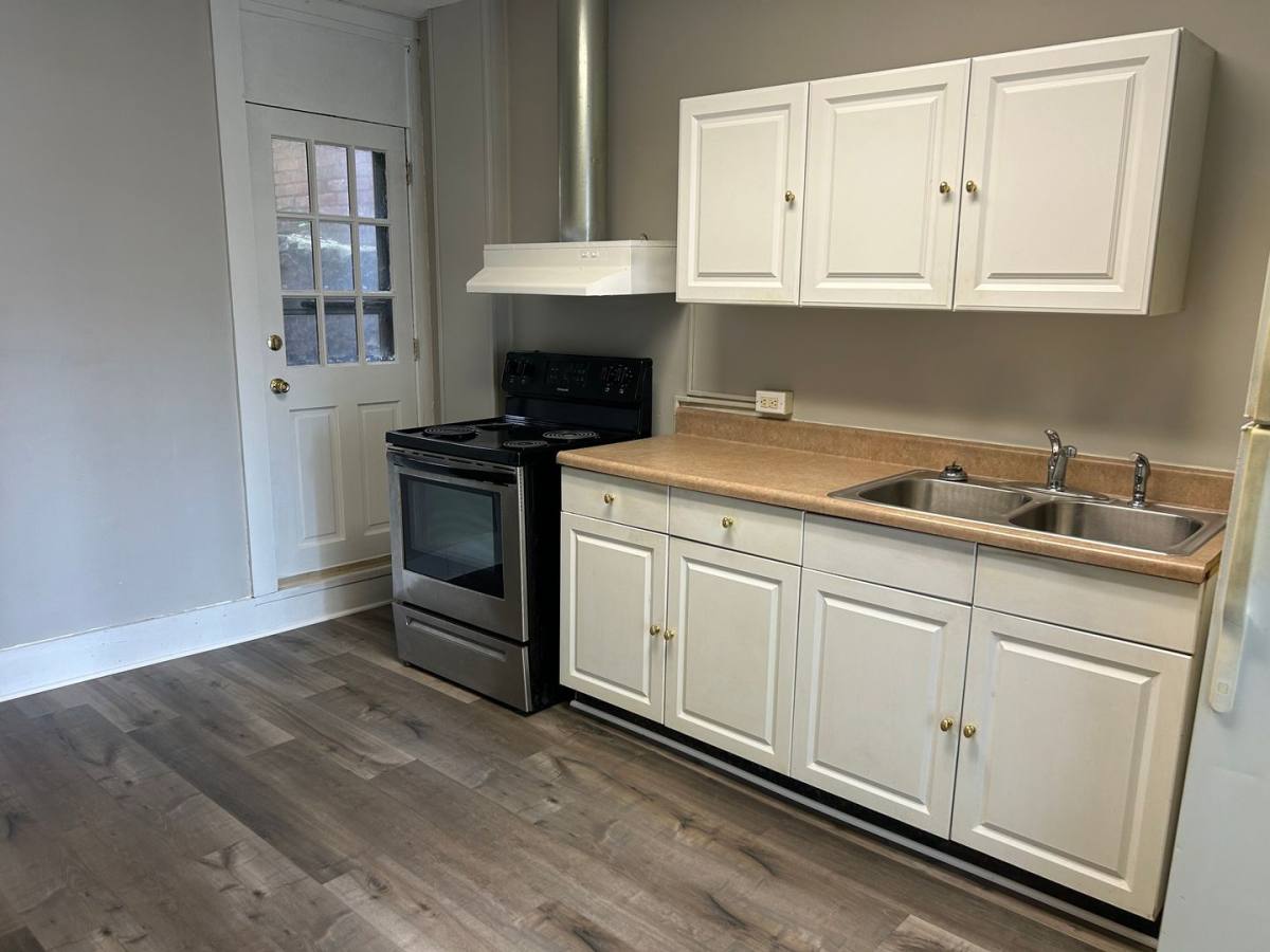 Apartment for rent at 416-418 Manor St, Lancaster, PA 17603