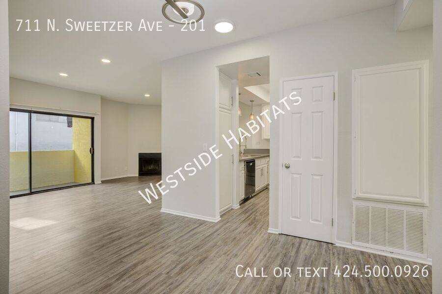 Apartment for rent at 711 N Sweetzer Ave #201, West Hollywood, CA 90069