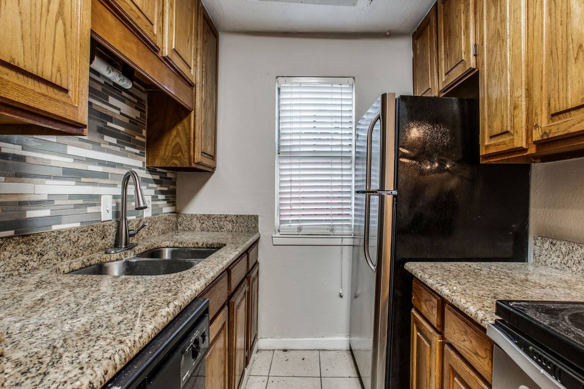 Apartment for rent at 5114 Bryan St, Dallas, TX 75206