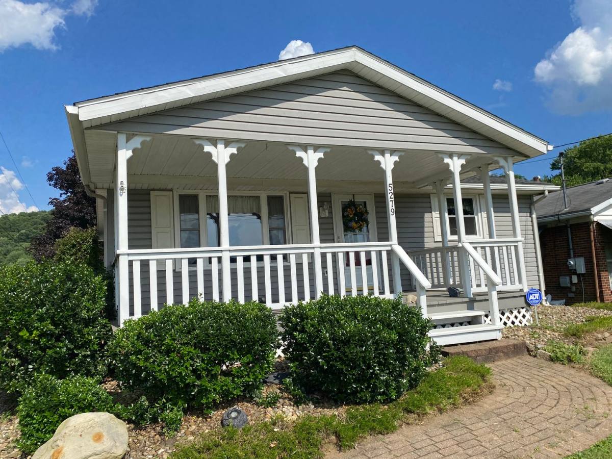 House for rent at 5279 N Wooster Ave Extension, Dover, OH 44622