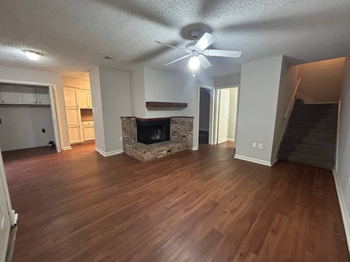 Apartment for rent at 4830 Kennesaw Dr, Baton Rouge, LA 70817