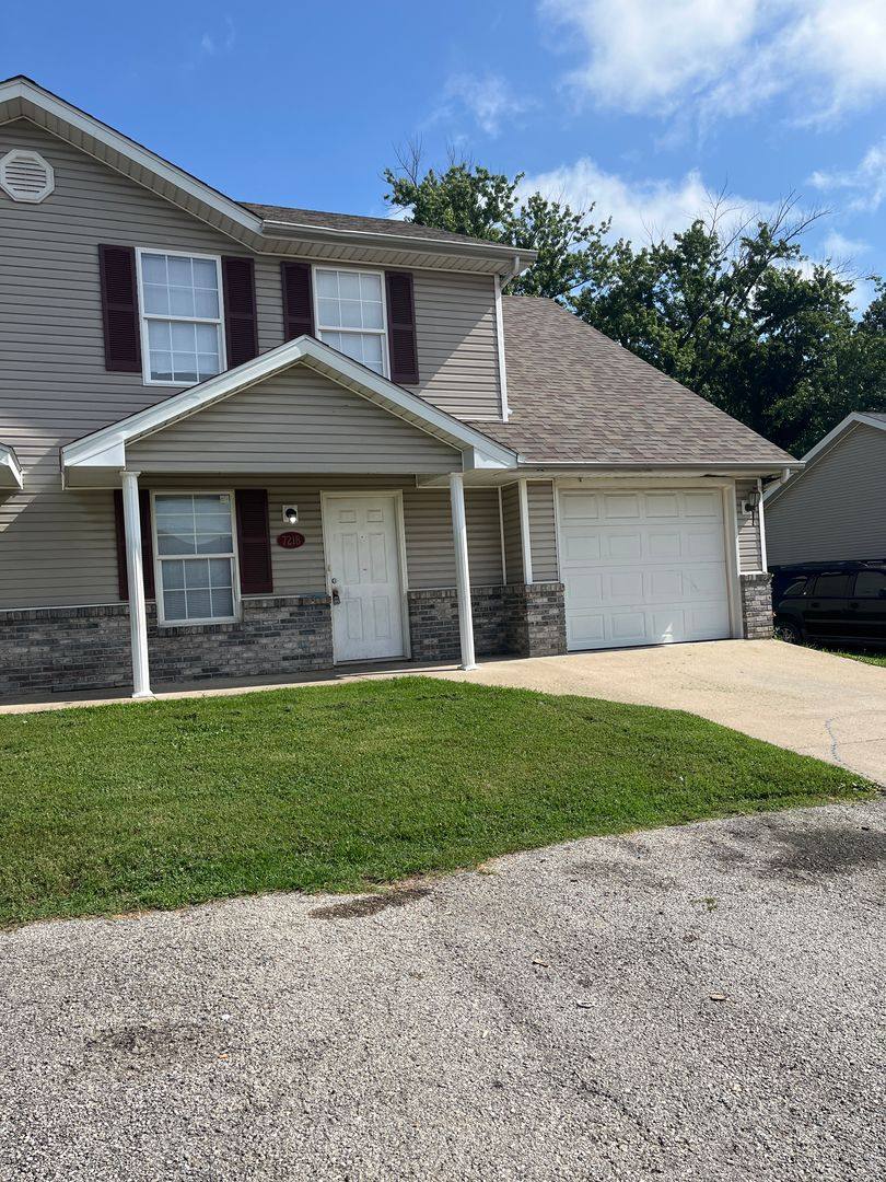 Apartment for rent at 721 Demaret Dr, Columbia, MO 65202