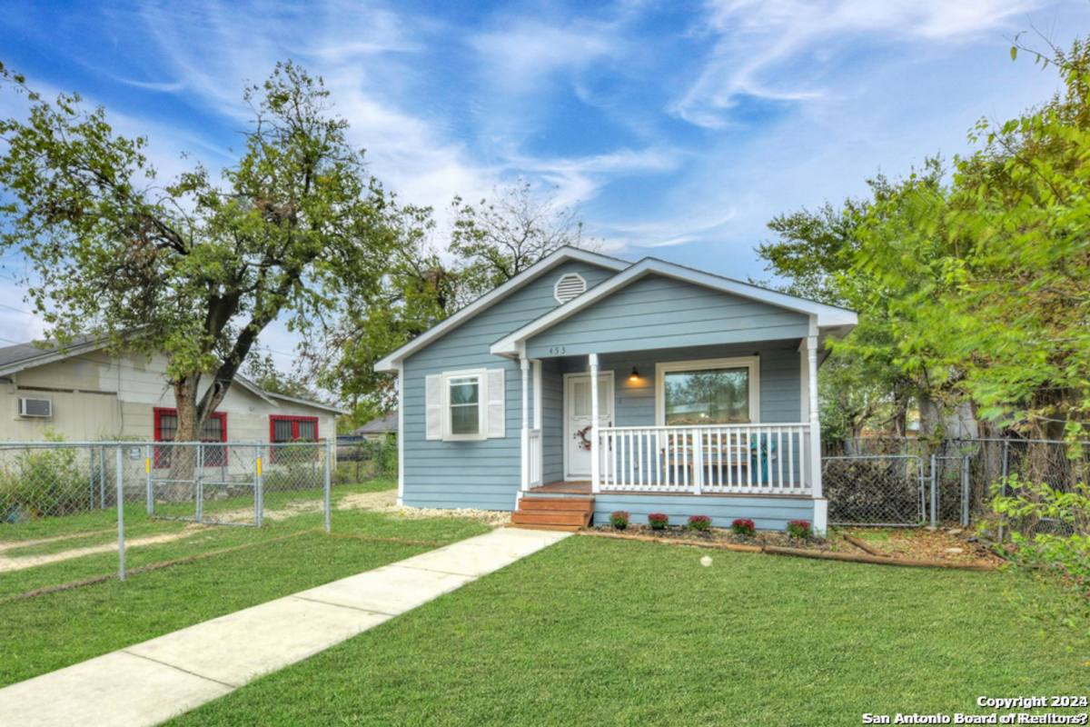 House for rent at 453 Mitchell St, San Antonio, TX 78204
