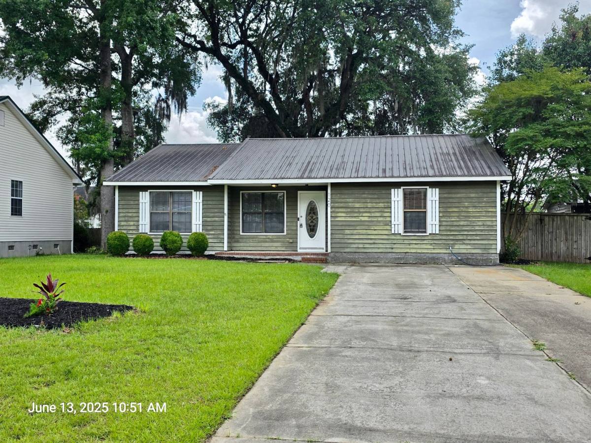 House for rent at 120 Evergreen Magnolia Ave, Goose Creek, SC 29445