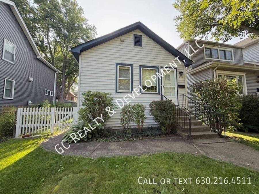 House for rent at 2415 Hastings Ave, Evanston, IL 60201