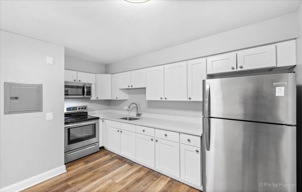 Apartment for rent at 1050 - 1110 N Wheeling Rd, Mount Prospect, IL 60056