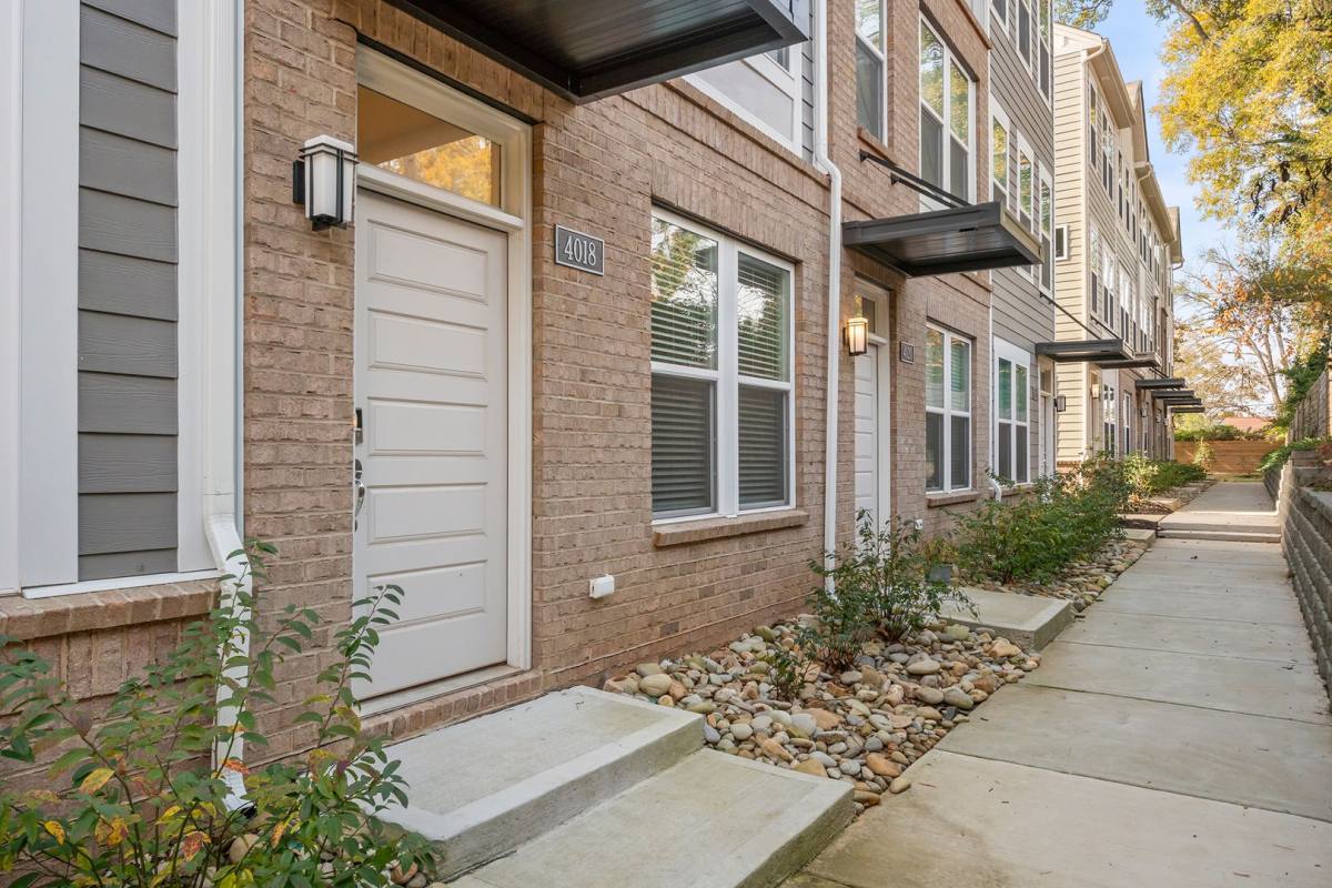 Townhouse for rent at 4018 Capital Ridge Court, Charlotte, NC 28205