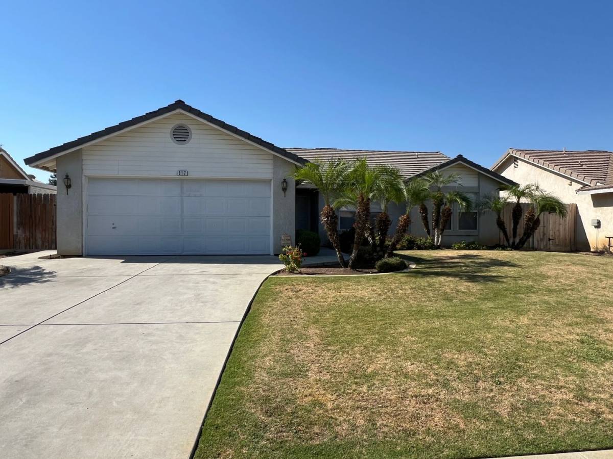 House for rent at 617 Meadow Grove Court, Bakersfield, CA 93308