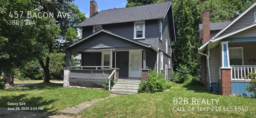 Apartment for rent at 457 Bacon Ave, Akron, OH 44320
