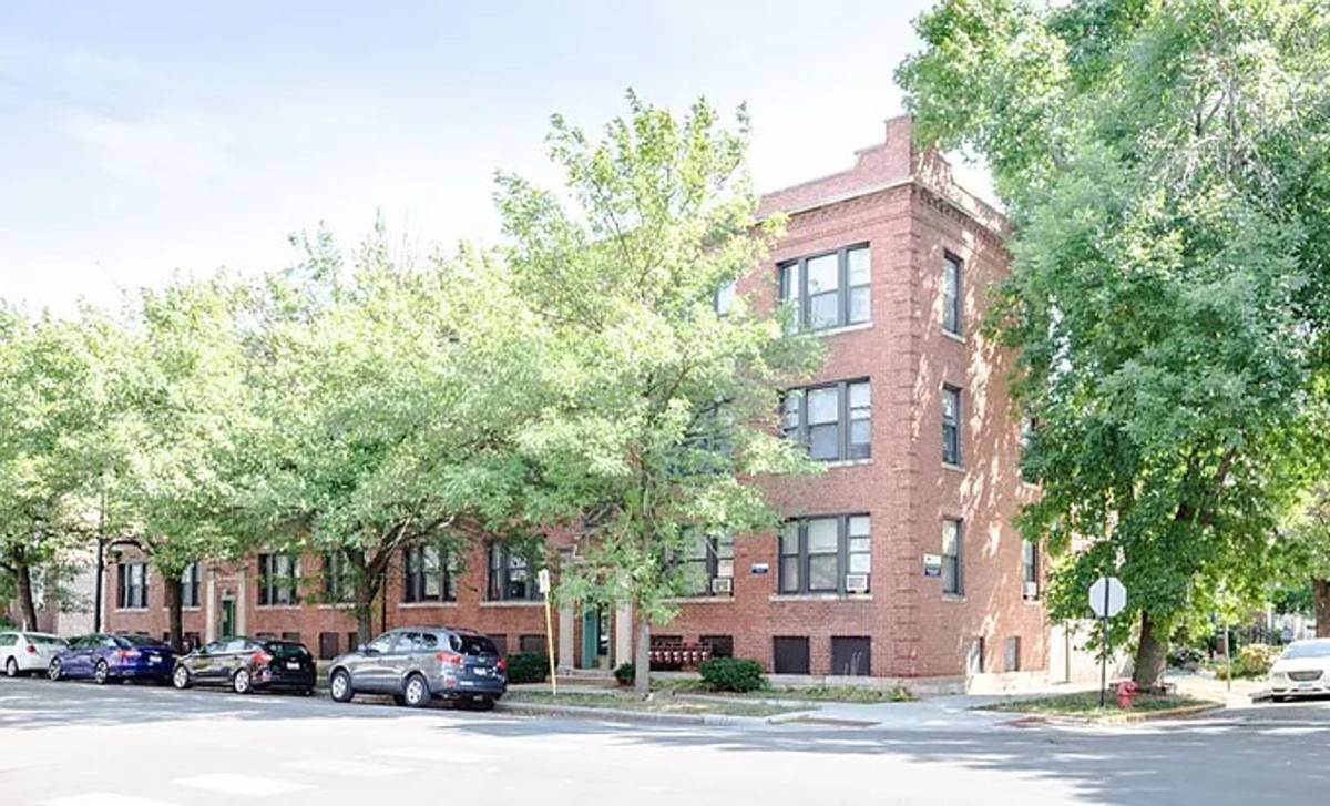 Apartment for rent at 5337 N Damen Ave, Chicago, IL 60625