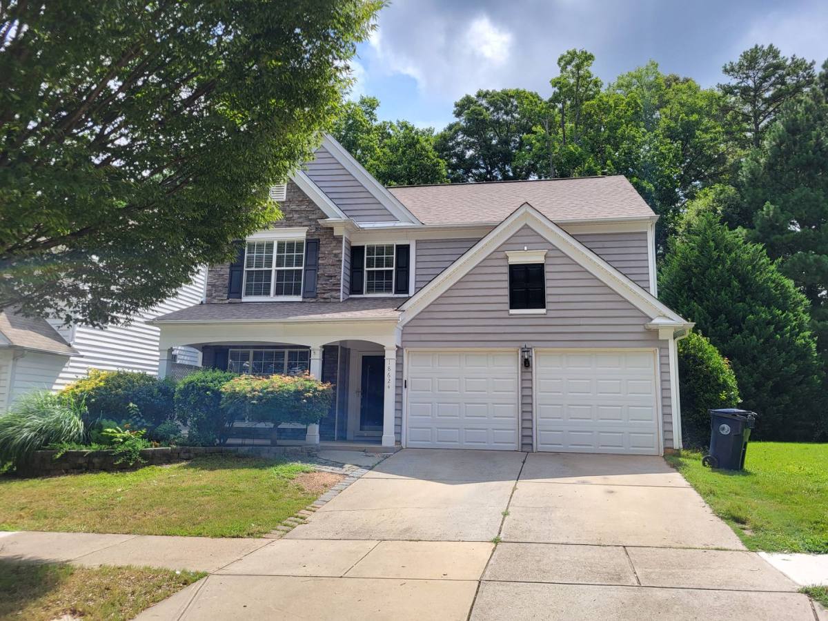 House for rent at 18624 Victoria Bay Dr, Cornelius, NC 28031