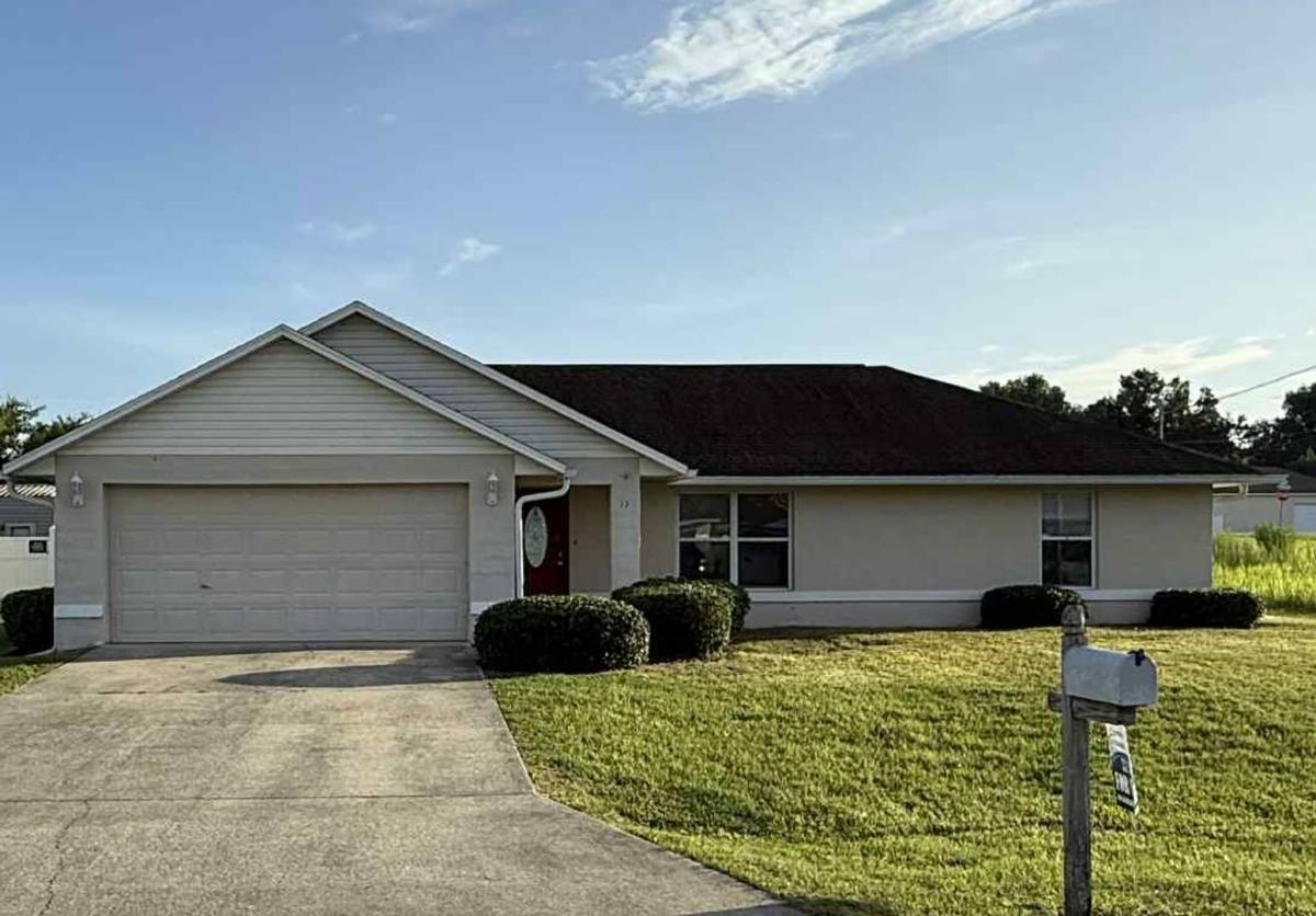House for rent at 17 Hemlock Radial Court, Ocala, FL 34472