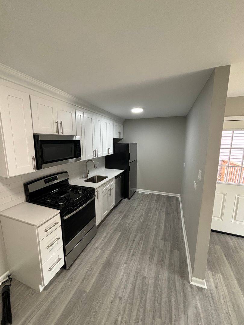 Apartment for rent at 760-764 Main St, Antioch, IL 60002