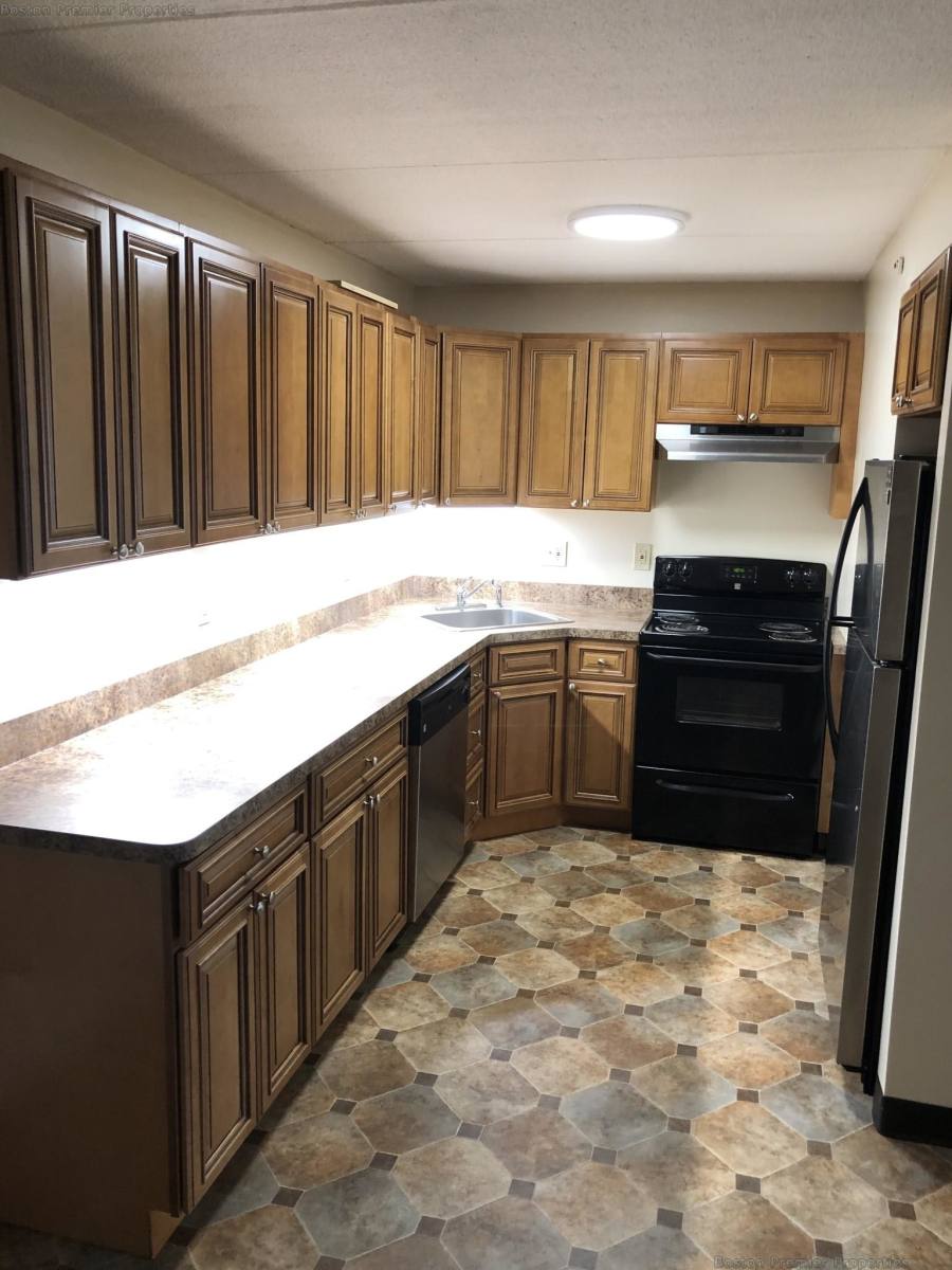 Apartment for rent at 176 Presidents Lane, Quincy, MA 02169