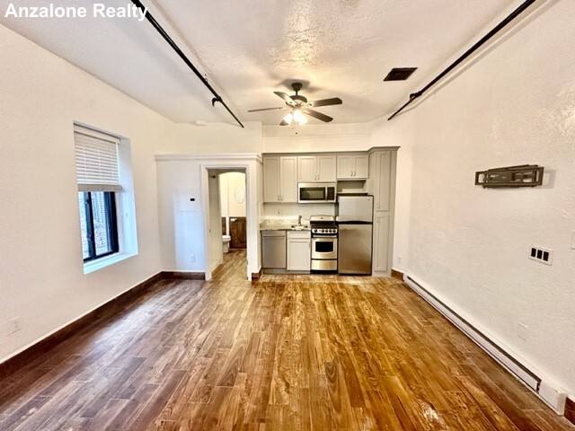 Apartment for rent at 223 Endicott St #3B, Boston, MA 02113