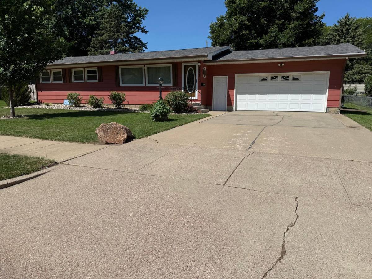 House for rent at 5333 W Pritchard Dr, Sioux Falls, SD 57106