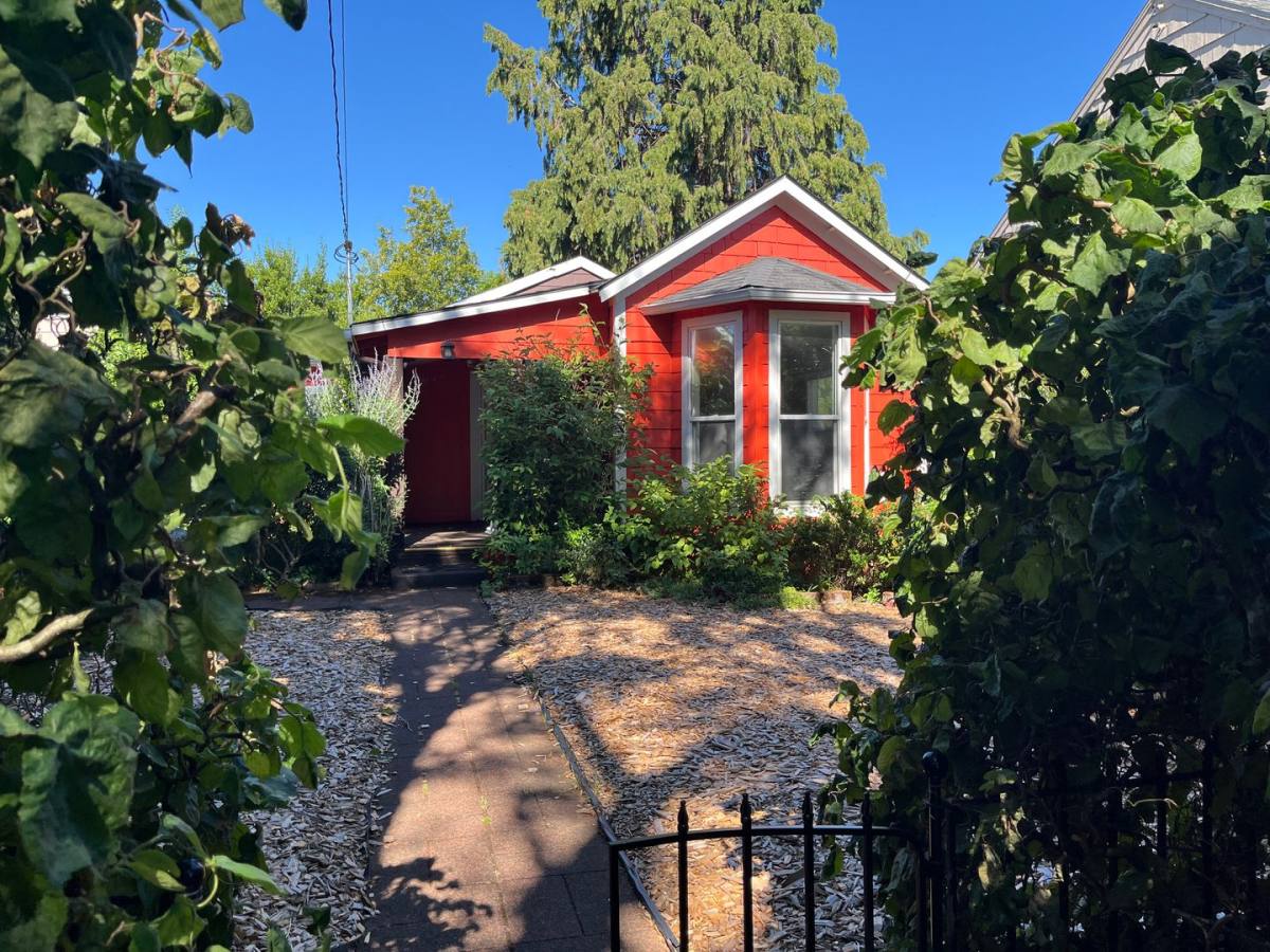 House for rent at 4123 SE 65th Ave, Portland, OR 97206