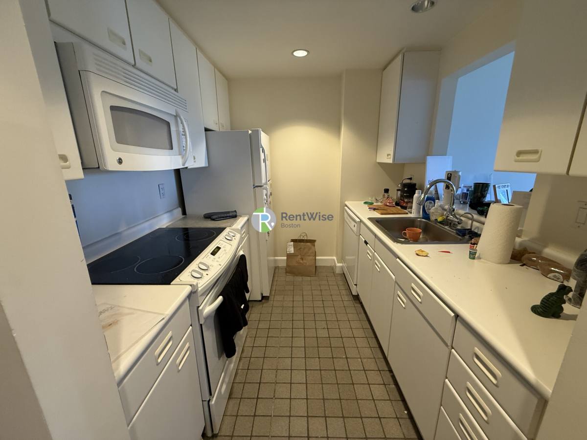 Apartment for rent at 931 Massachusetts Ave #605, Cambridge, MA 02138