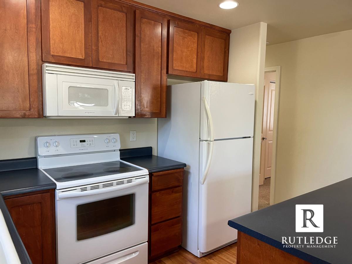 House for rent at 627 Valley Heart Lane, Central Point, OR 97502
