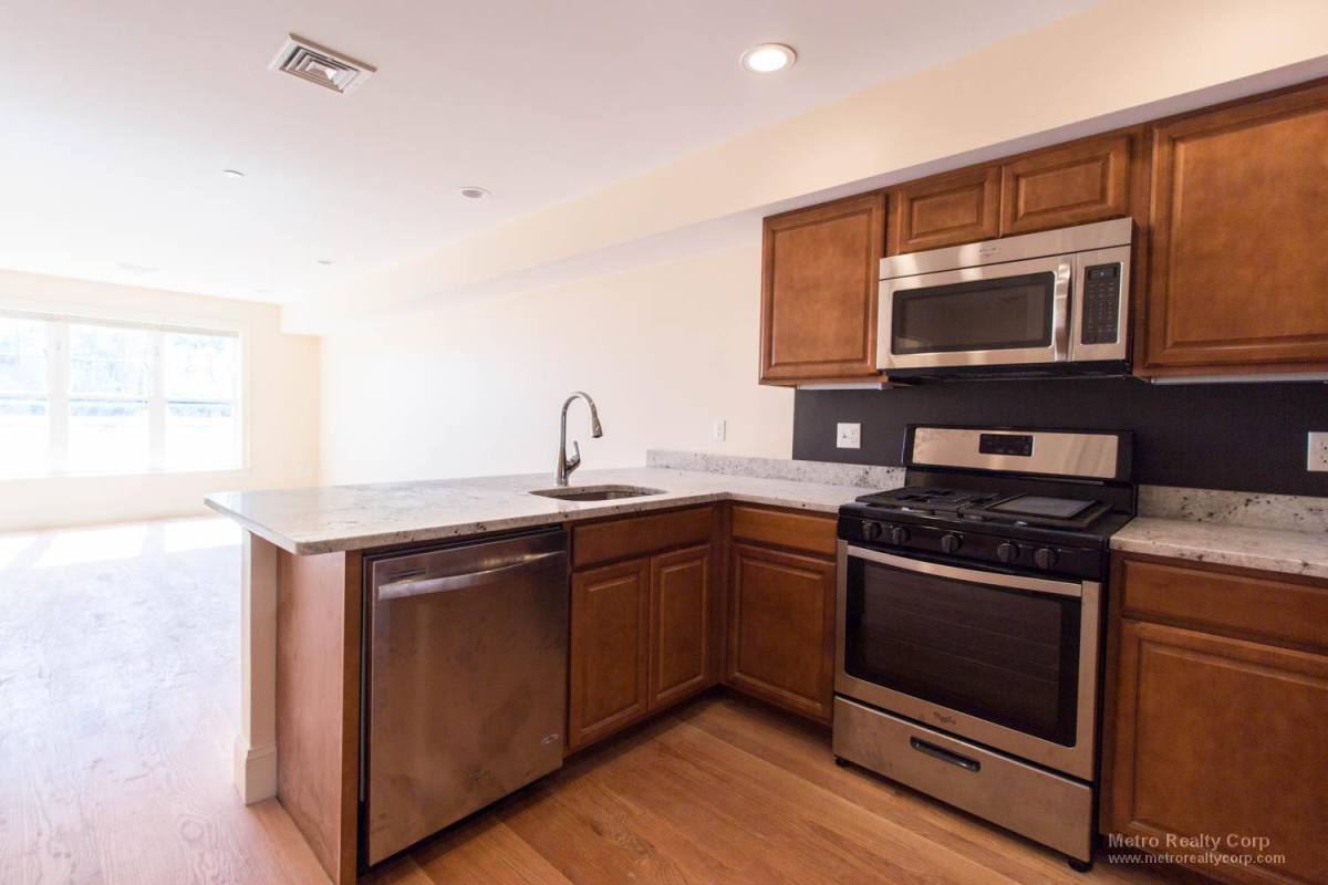 Apartment for rent at 5165 Washington St #3, West Roxbury, MA 02132