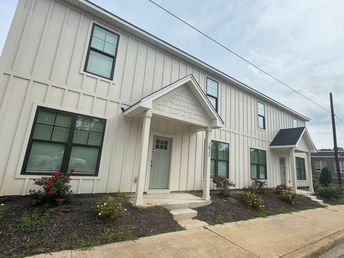 Townhouse for rent at 2035 Rosewood Dr, Columbia, SC 29205